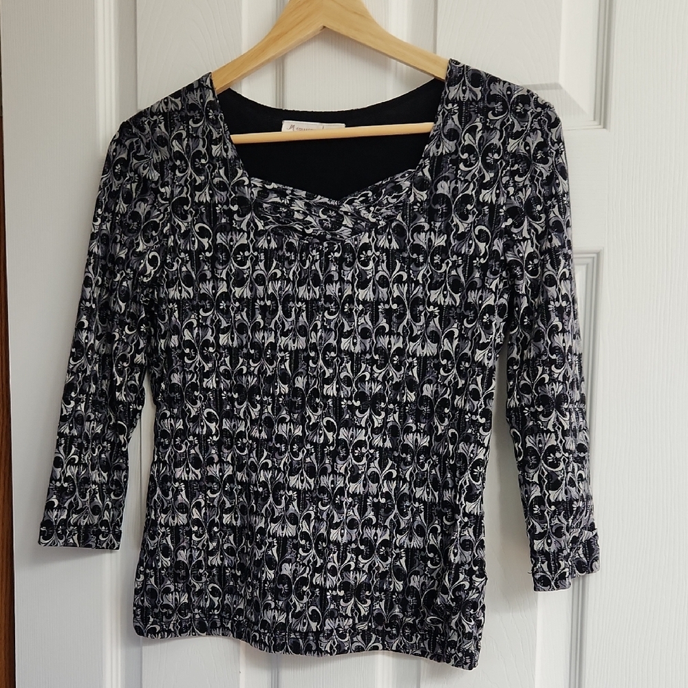 Petite Small Black and White Patterned Top